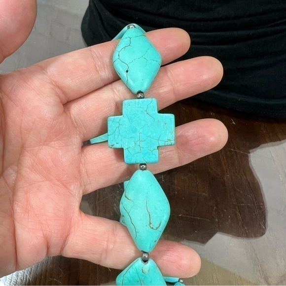 Statement necklace made of howlite stones and sterling silver wires & findings - Picture 4 of 9